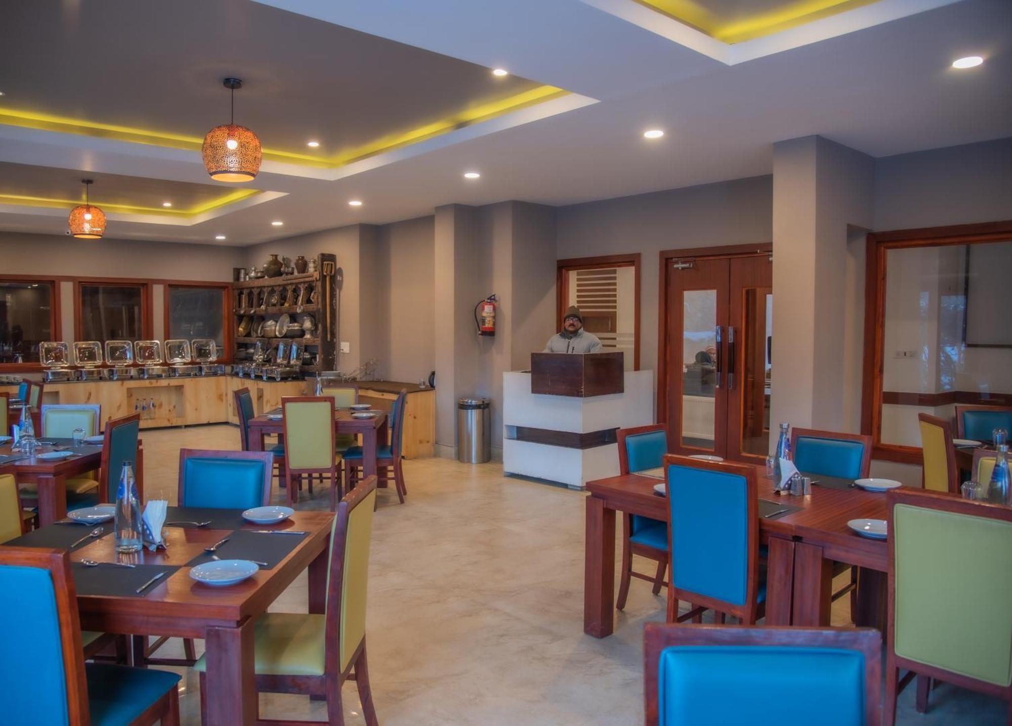 Hotel The Kargil Esterno foto