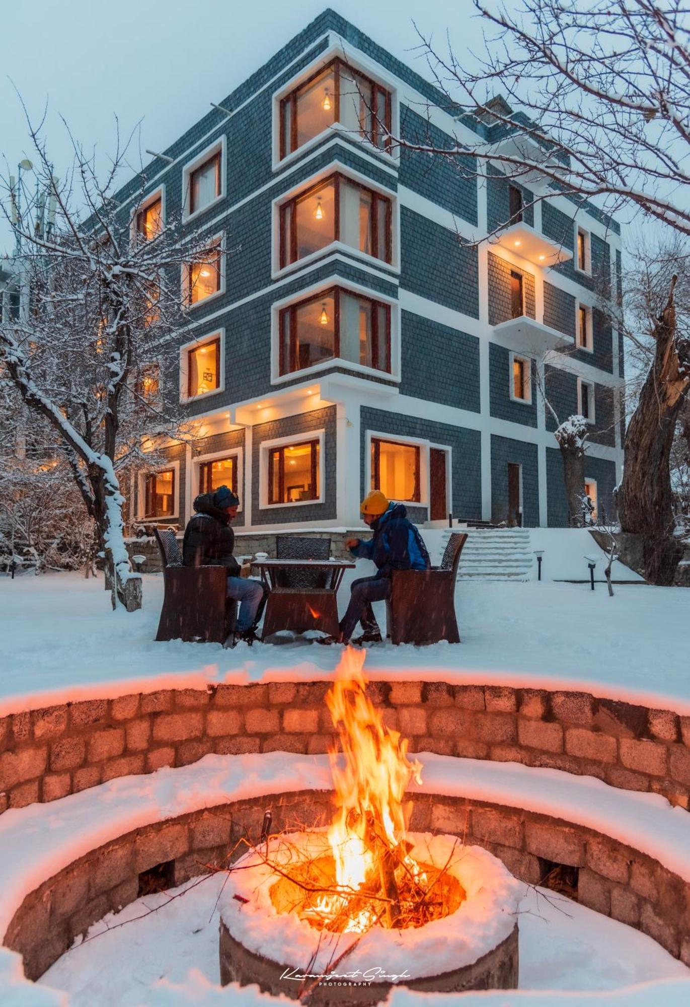 Hotel The Kargil Esterno foto