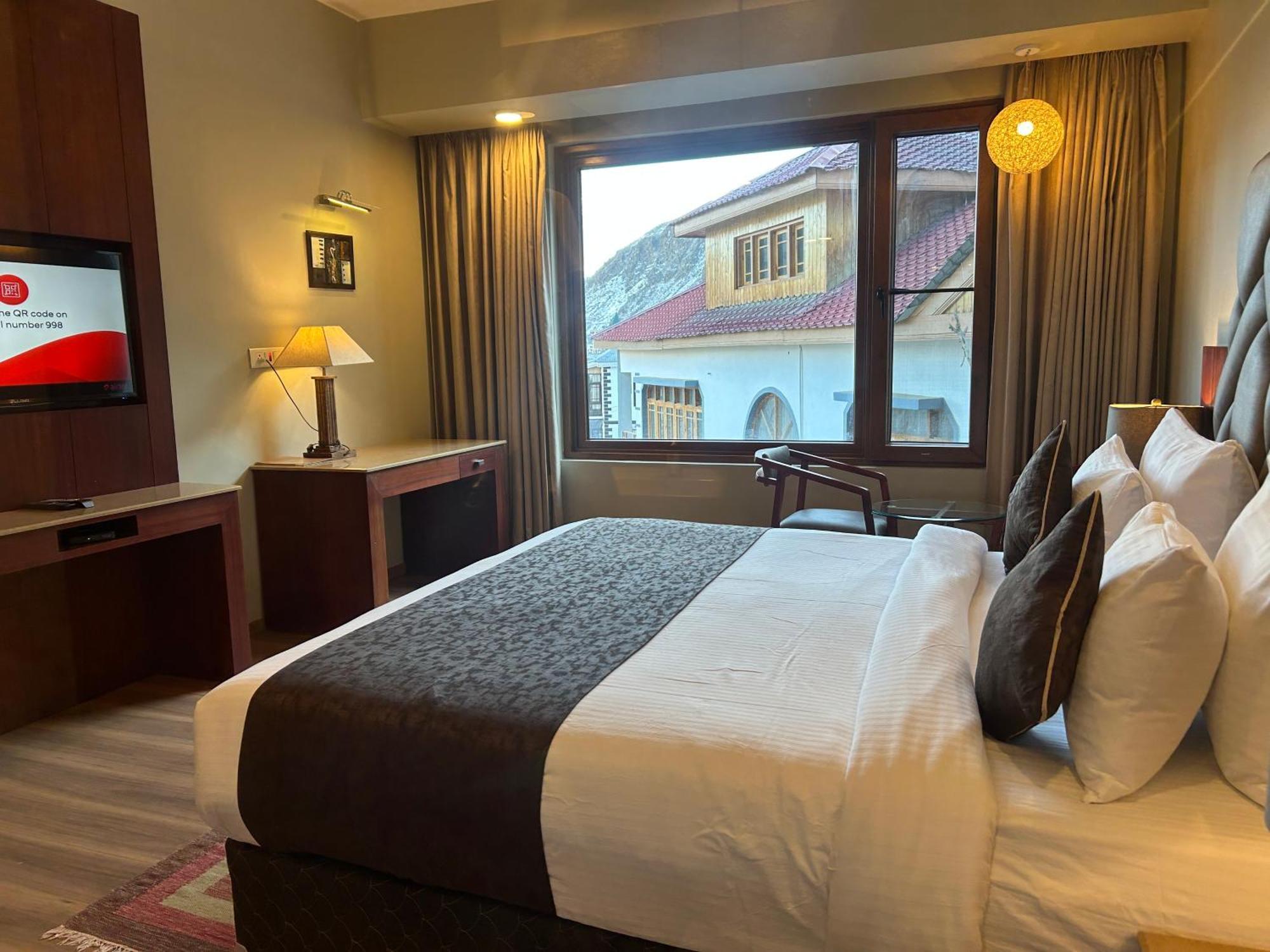 Hotel The Kargil Esterno foto